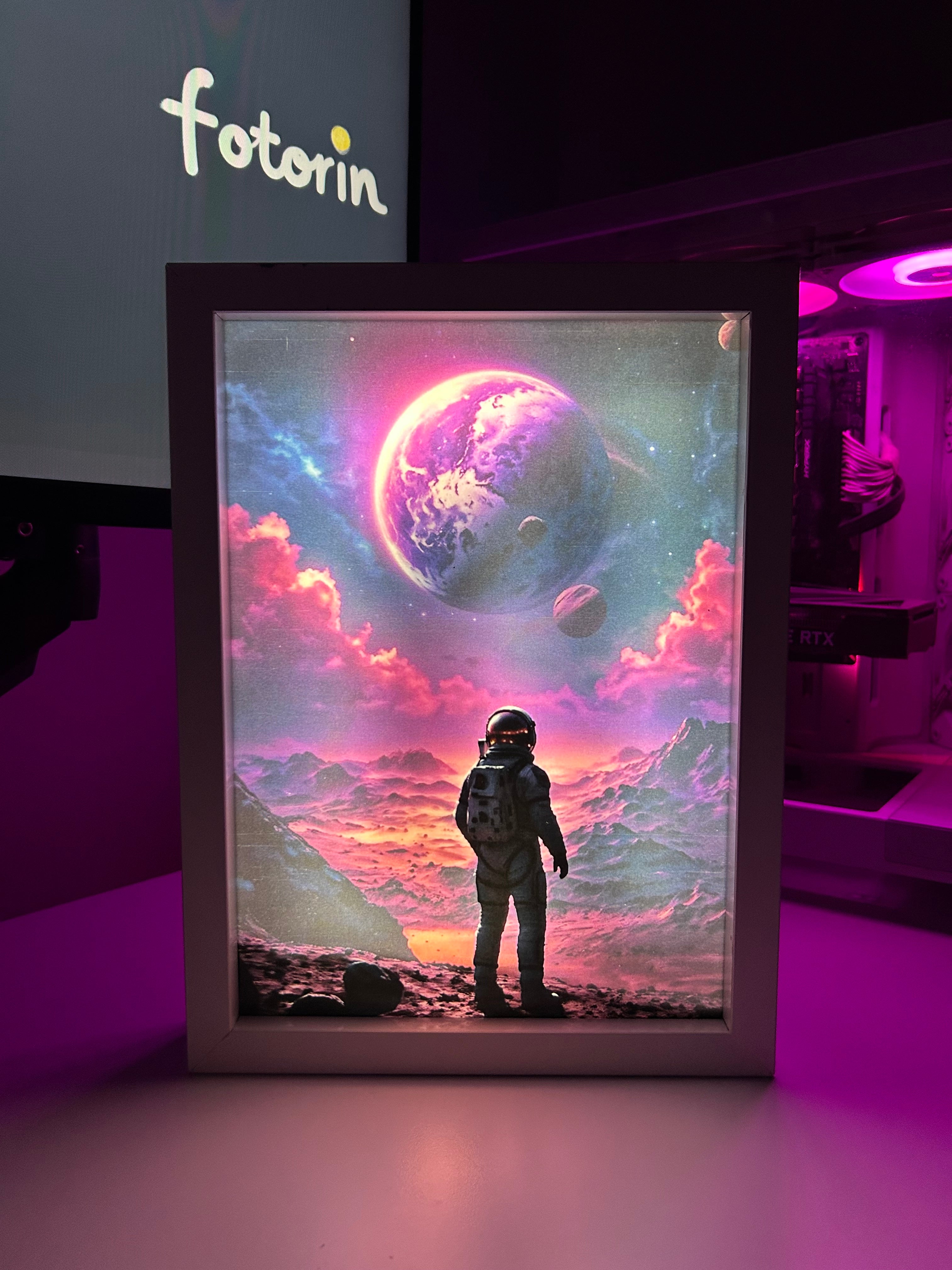 Premium LED Işıklı Tablo - Astronot