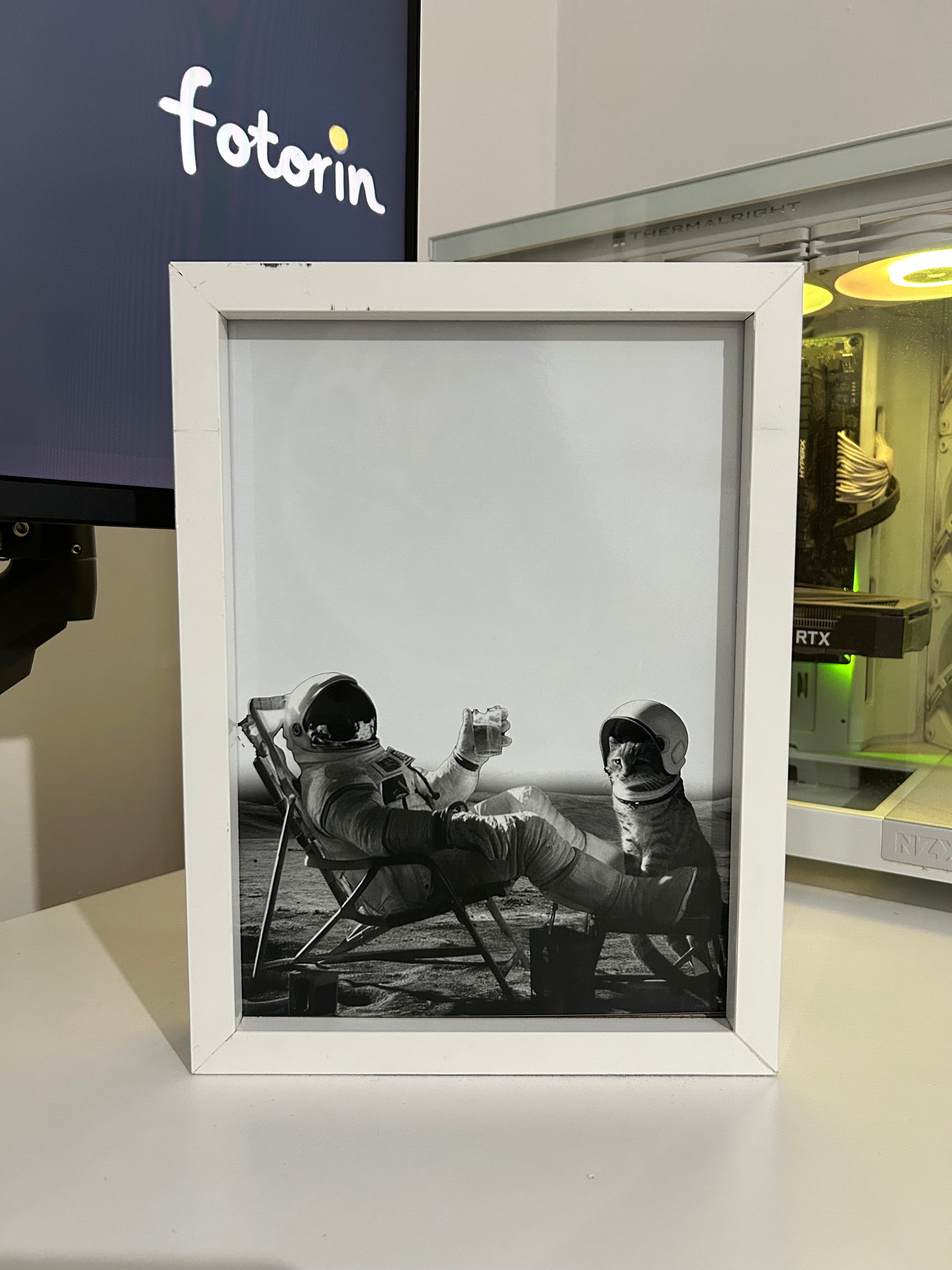 Premium LED Işıklı Tablo - Astronot 2