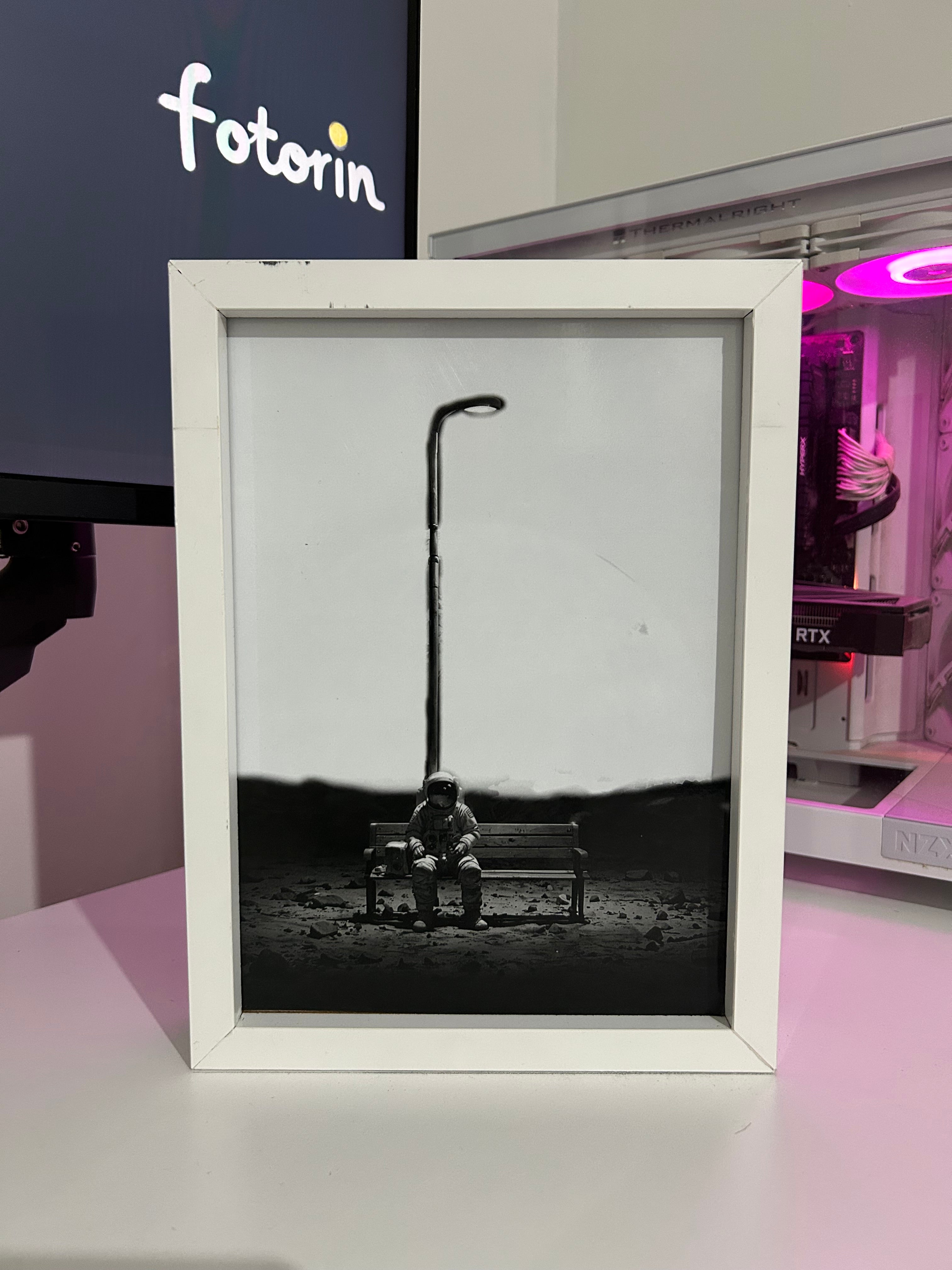 Premium LED Işıklı Tablo - Astronot 4