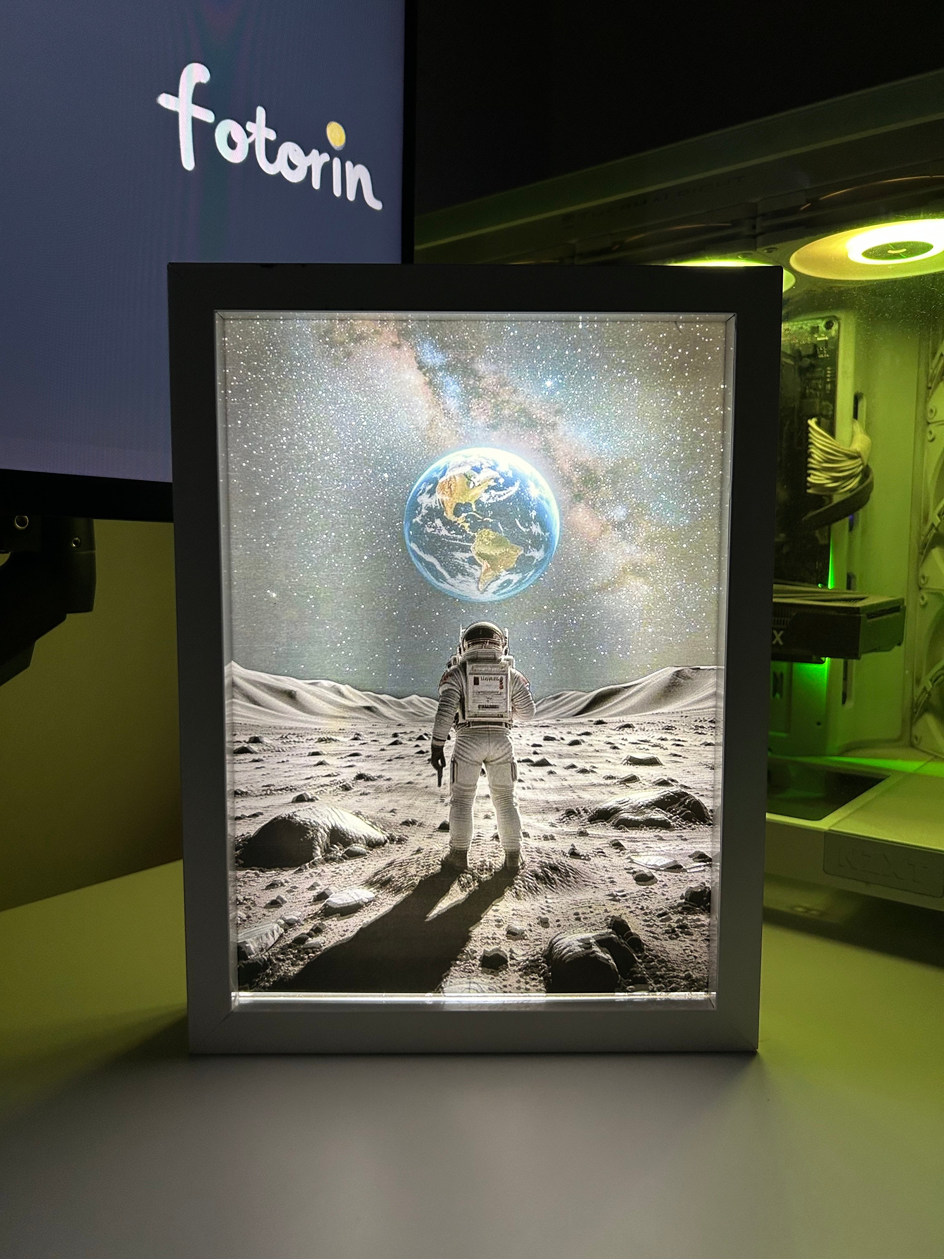 Premium LED Işıklı Tablo - Astronot 5